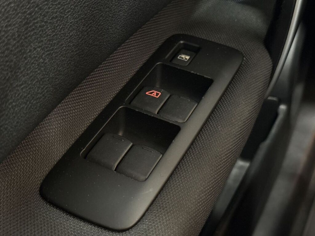 Nissan Qashqai+2 2012 Musta