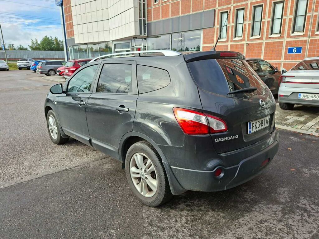 Nissan Qashqai+2 2012 Musta
