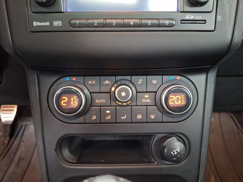 Nissan Qashqai+2 2012 Musta