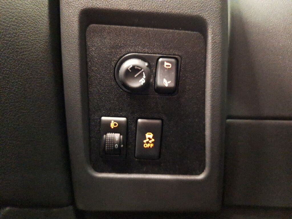 Nissan Qashqai+2 2011 Hopea