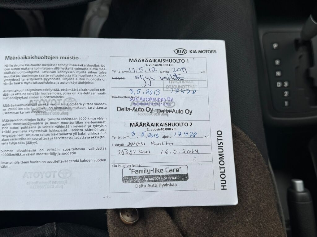 Kia Venga 2012 Musta