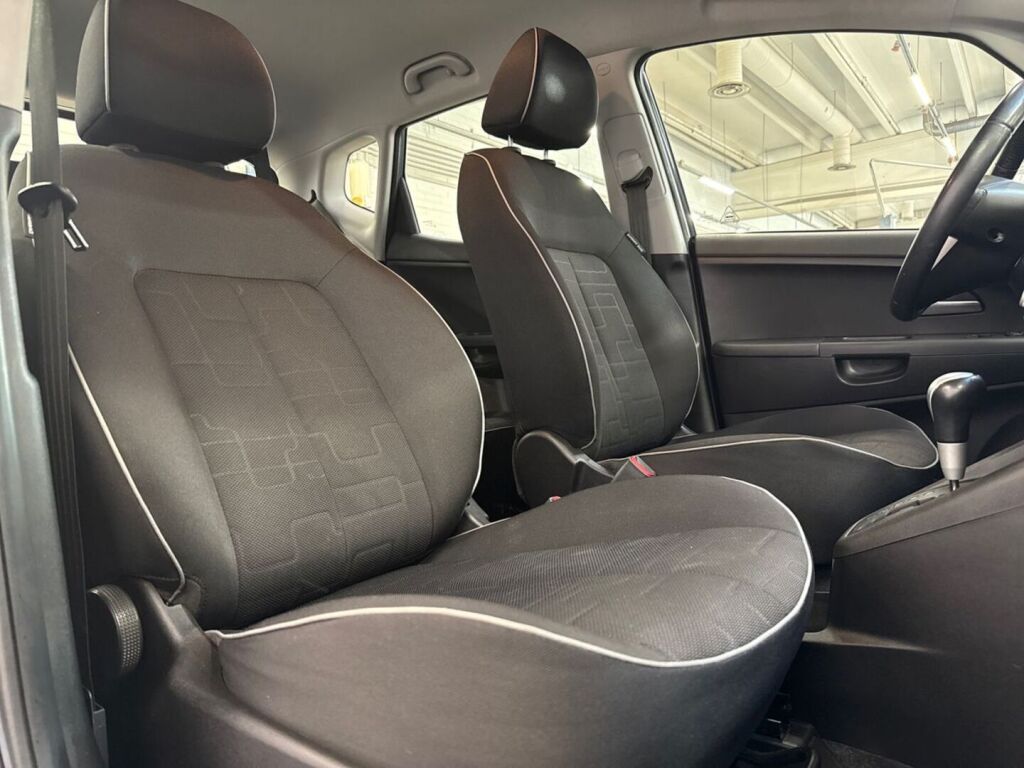 Kia Venga 2012 Musta