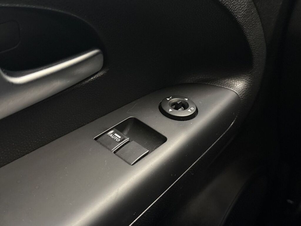 Kia Venga 2012 Musta