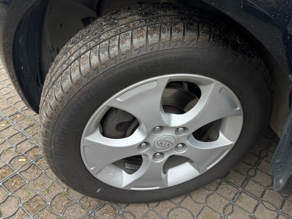 Kia Venga 2012 Musta
