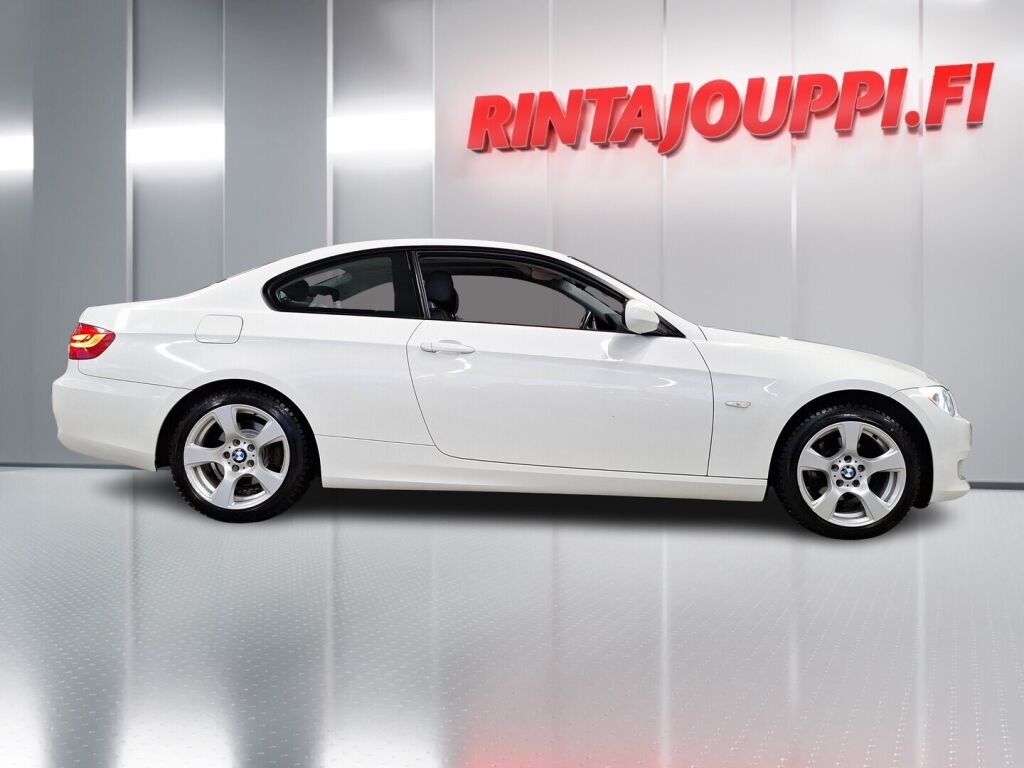 BMW 320 2011 Valkoinen