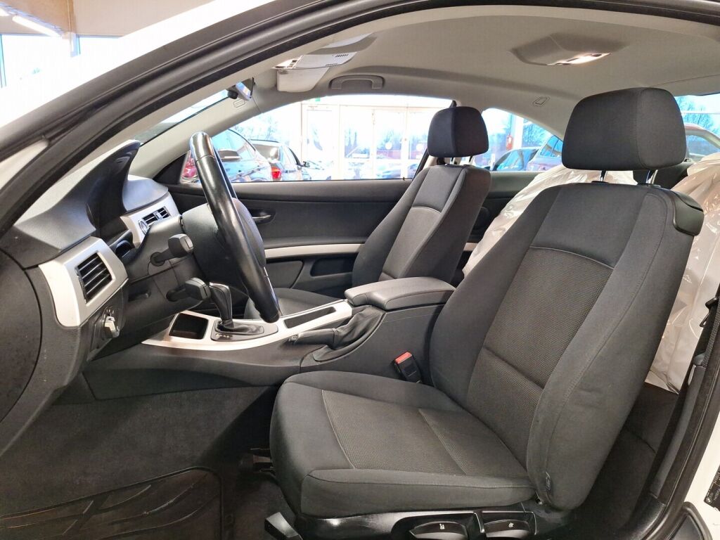 BMW 320 2011 Valkoinen