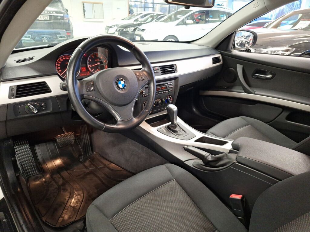 BMW 320 2011 Valkoinen