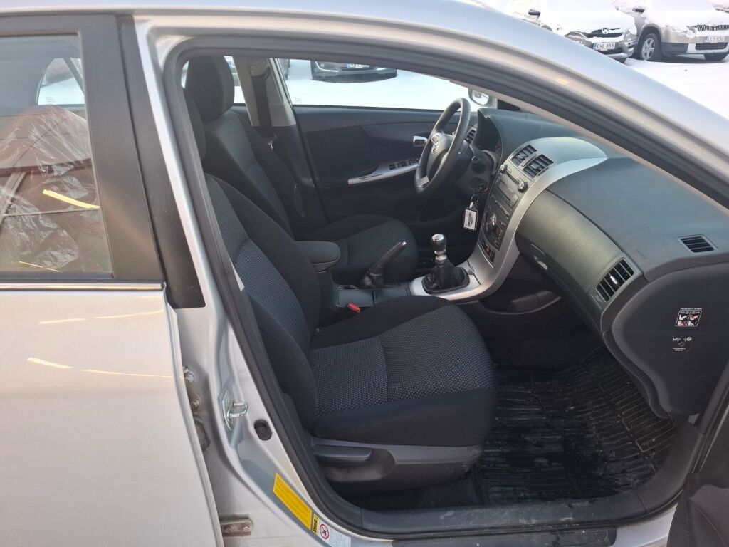 Toyota Corolla 2011 Hopea