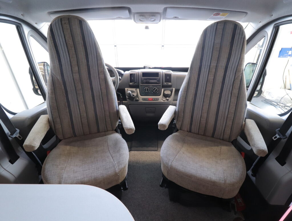 LMC LIBERTY TOURER 59 2011 Harmaa