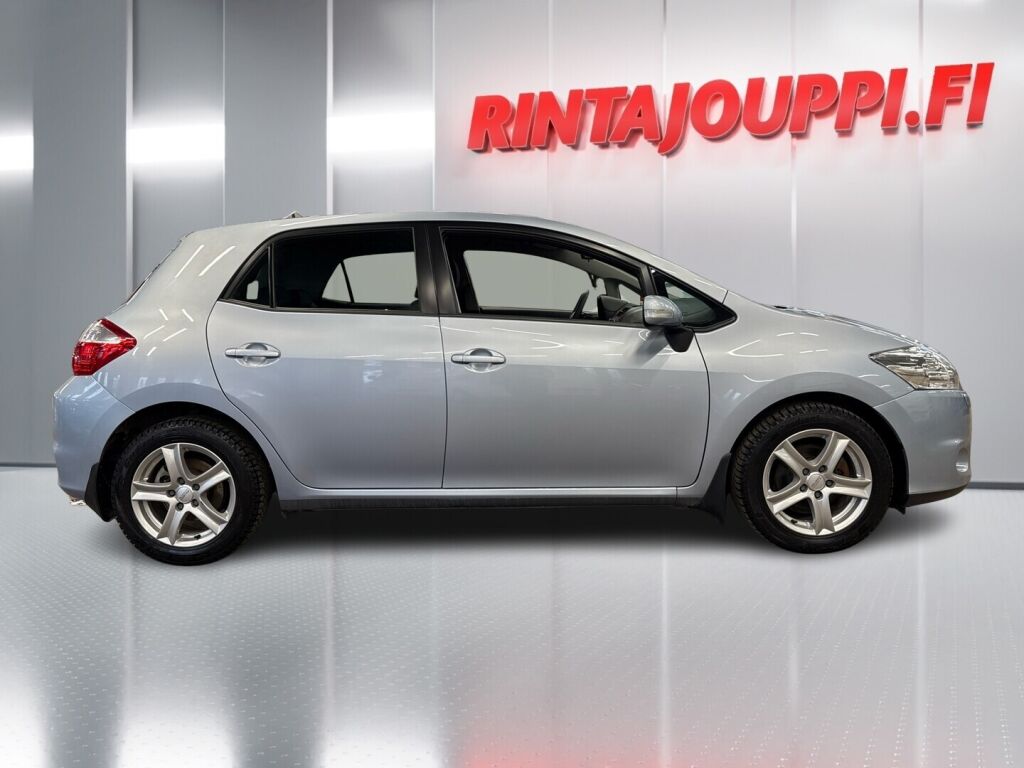 Toyota Auris 2011 Sininen