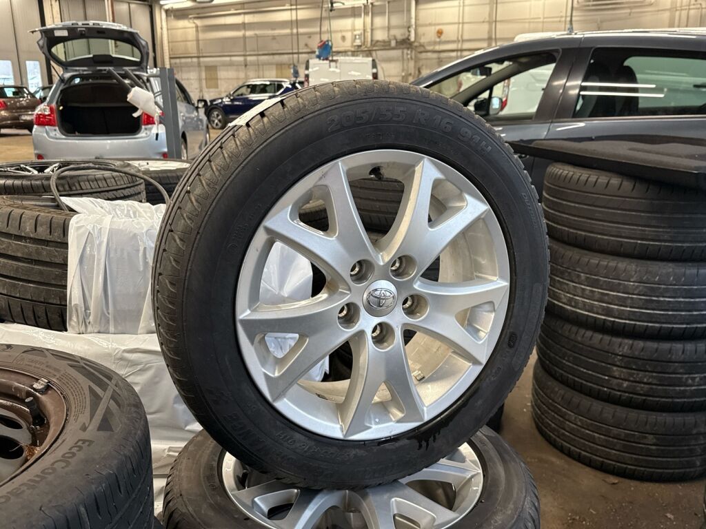 Toyota Auris 2011 Sininen