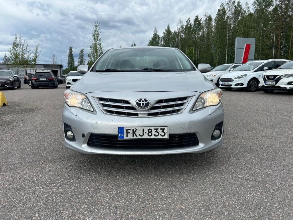 Toyota Corolla 2011 Hopea