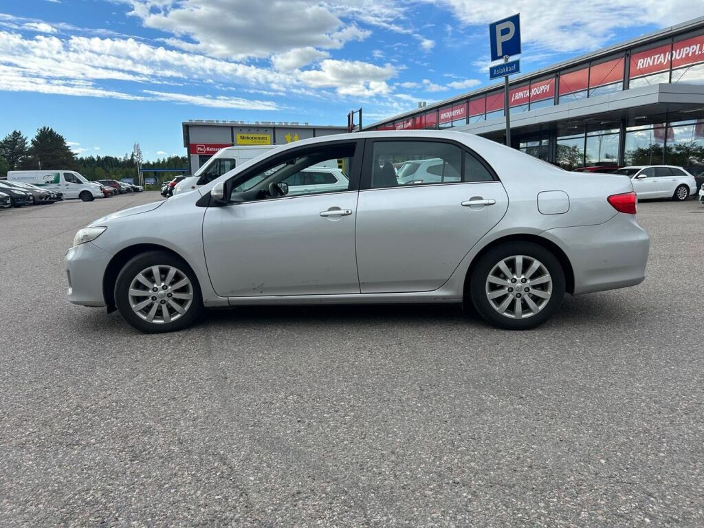 Toyota Corolla 2011 Hopea