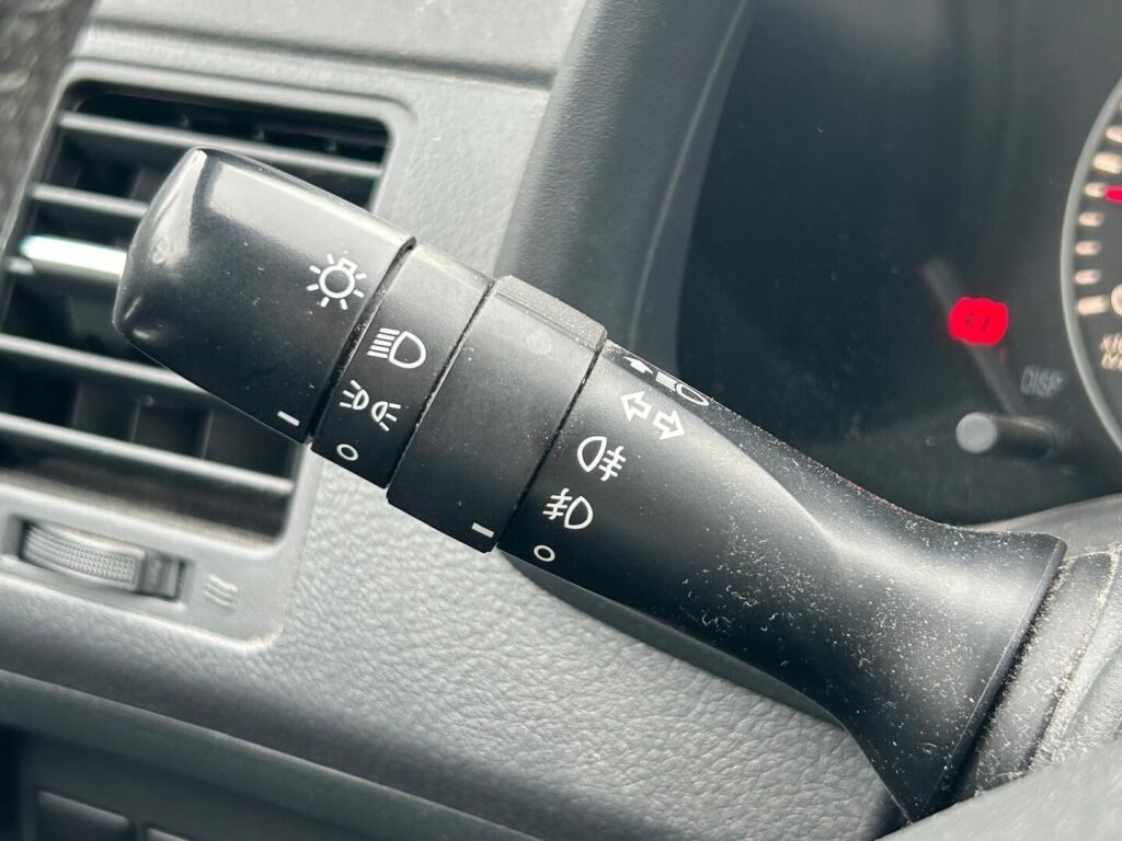 Toyota Corolla 2011 Hopea