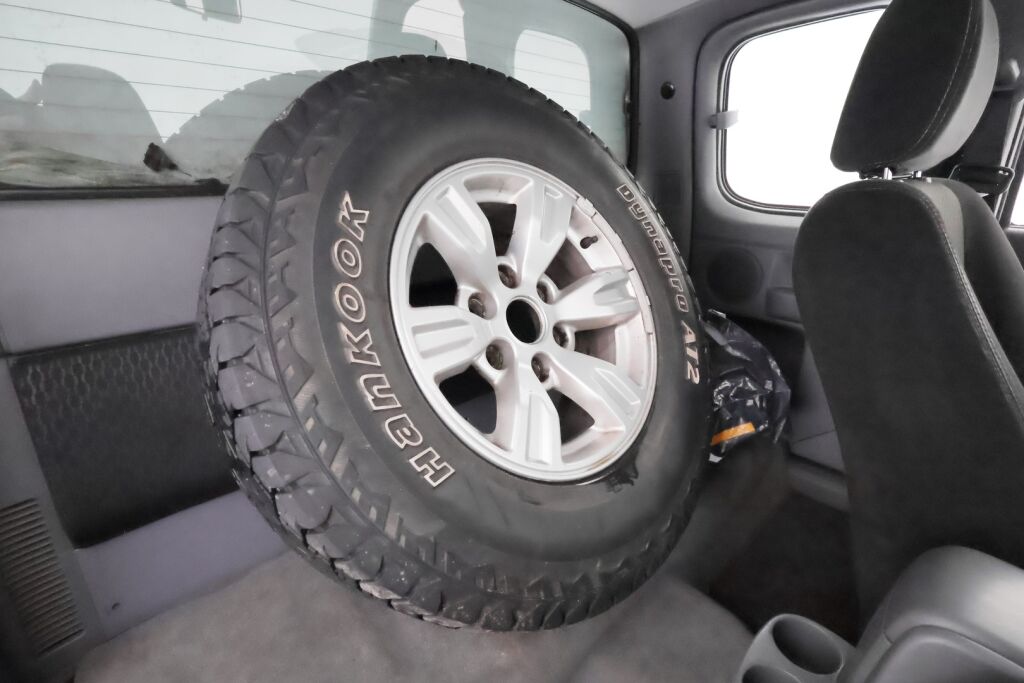 Ford Ranger 2011 Harmaa