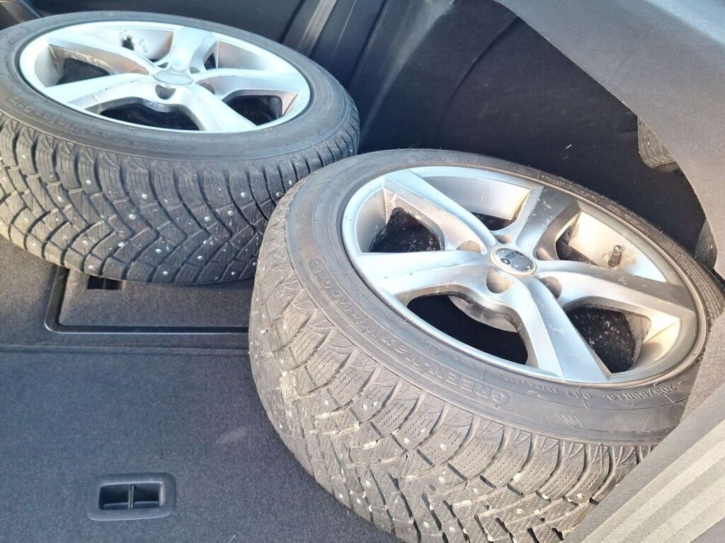 Volkswagen Passat 2012 Ruskea (beige)