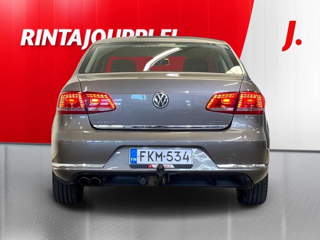 Volkswagen Passat 2012 Ruskea (beige)