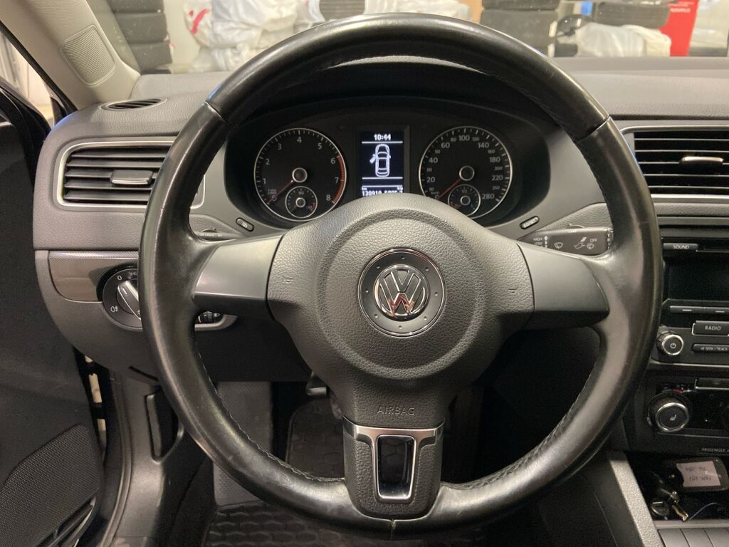 Volkswagen Jetta 2011 Harmaa