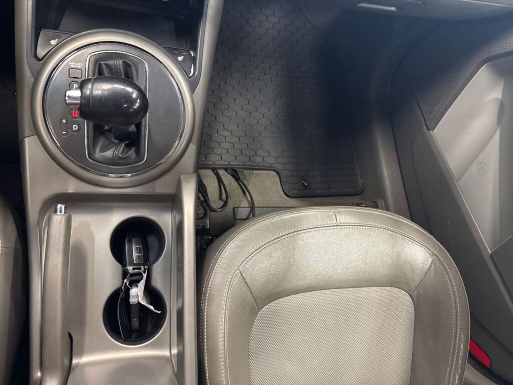 Kia Sportage 2012 Musta