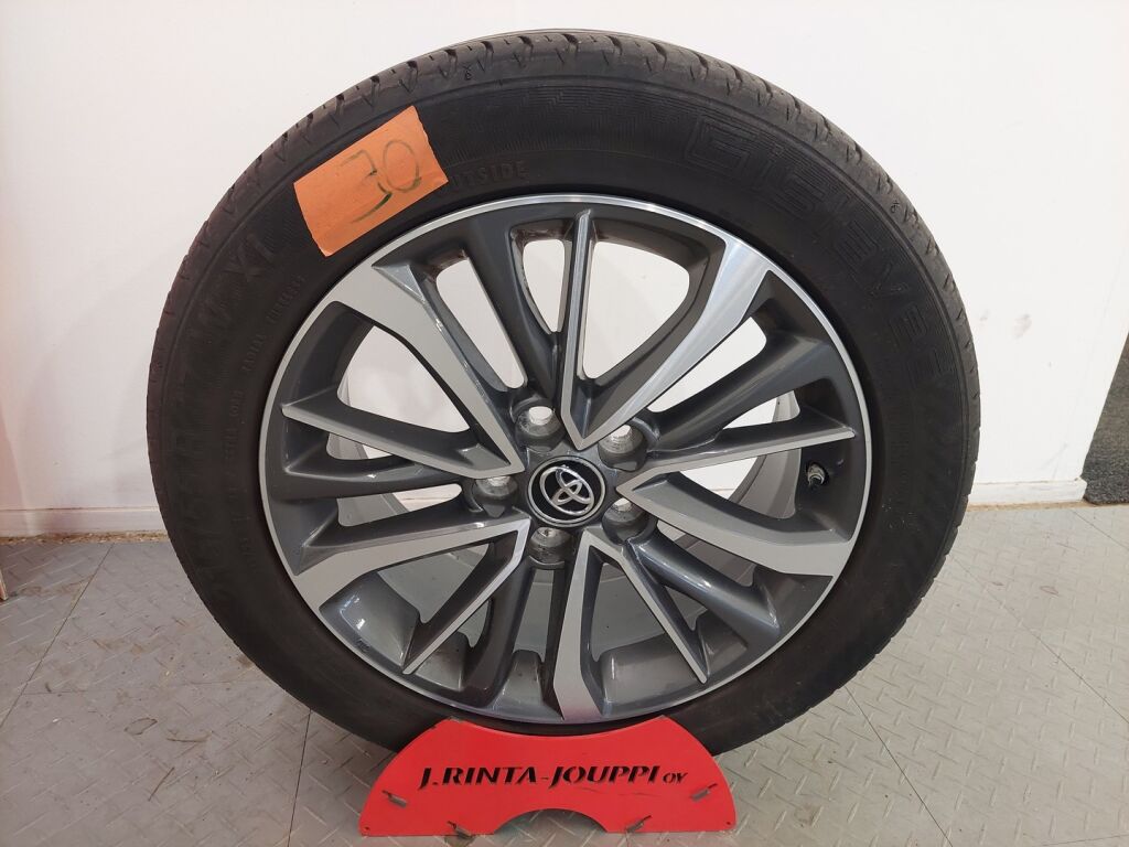 Toyota Avensis 2011 Vihreä