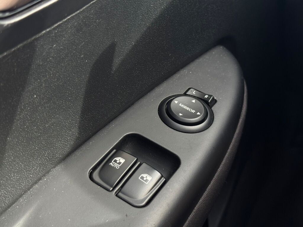 Hyundai i20 2011 Punainen