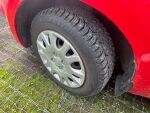 Hyundai i20 2011 Punainen