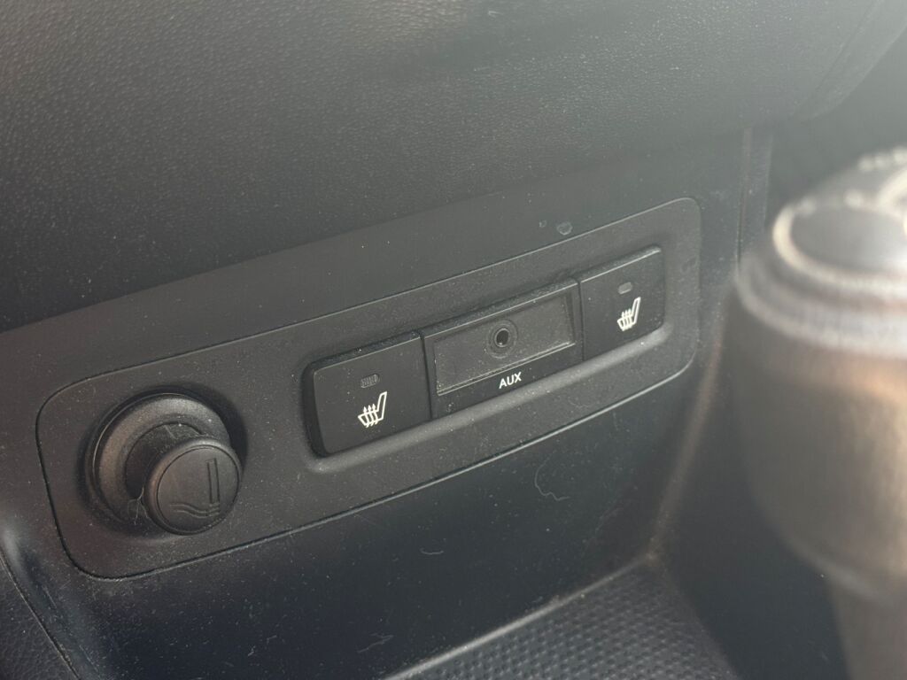Hyundai i20 2011 Punainen