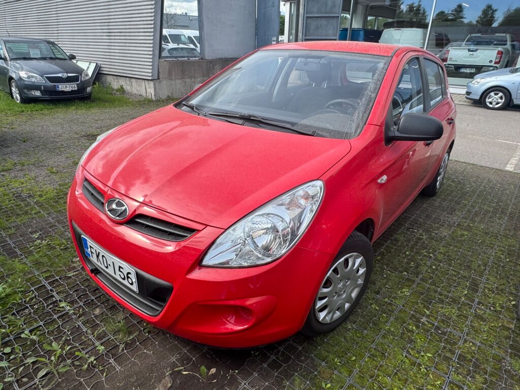 Hyundai i20 2011 Punainen