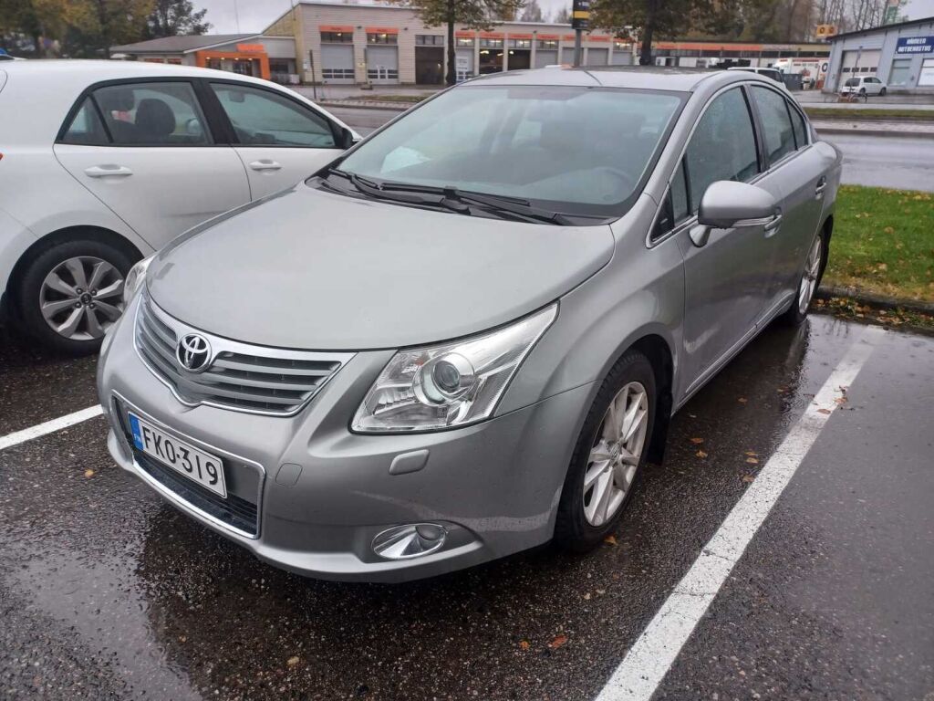 Toyota Avensis 2011 Harmaa