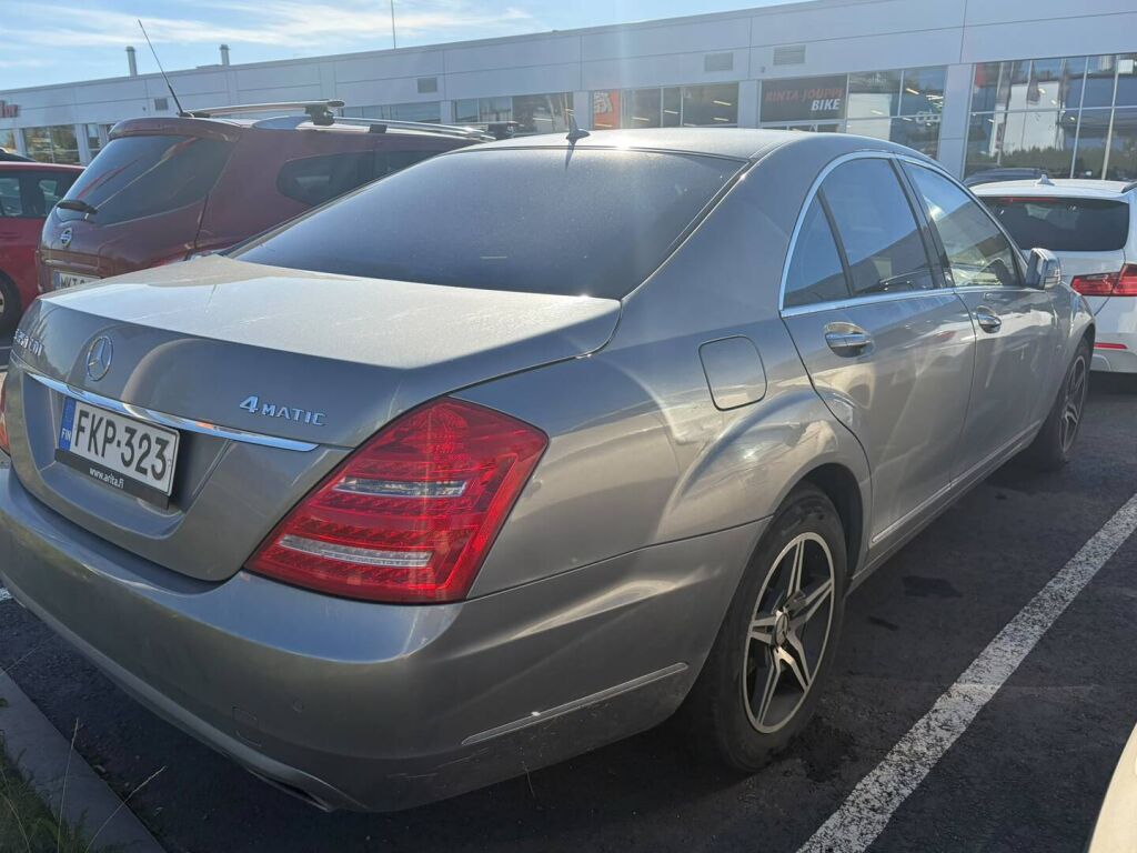 Mercedes-Benz S 2010 Harmaa