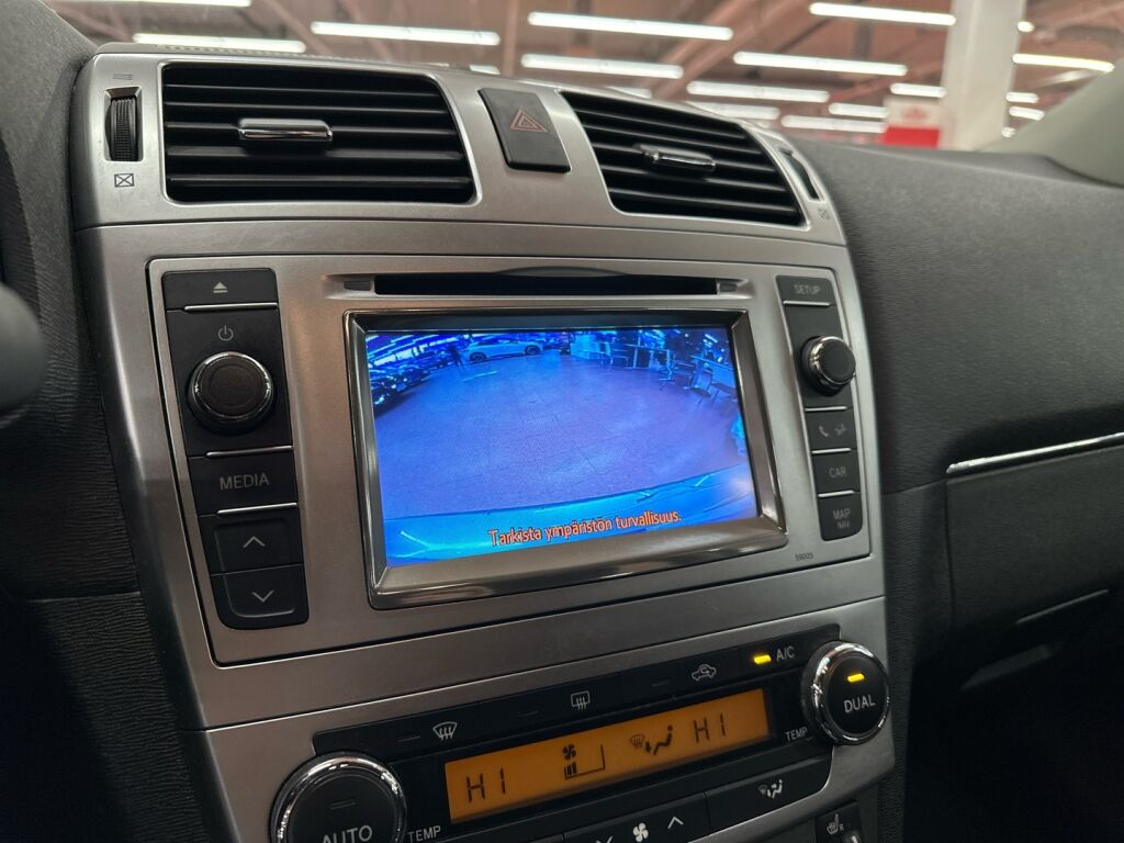 Toyota Avensis 2012 Harmaa