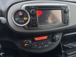Toyota Yaris 2012 Punainen