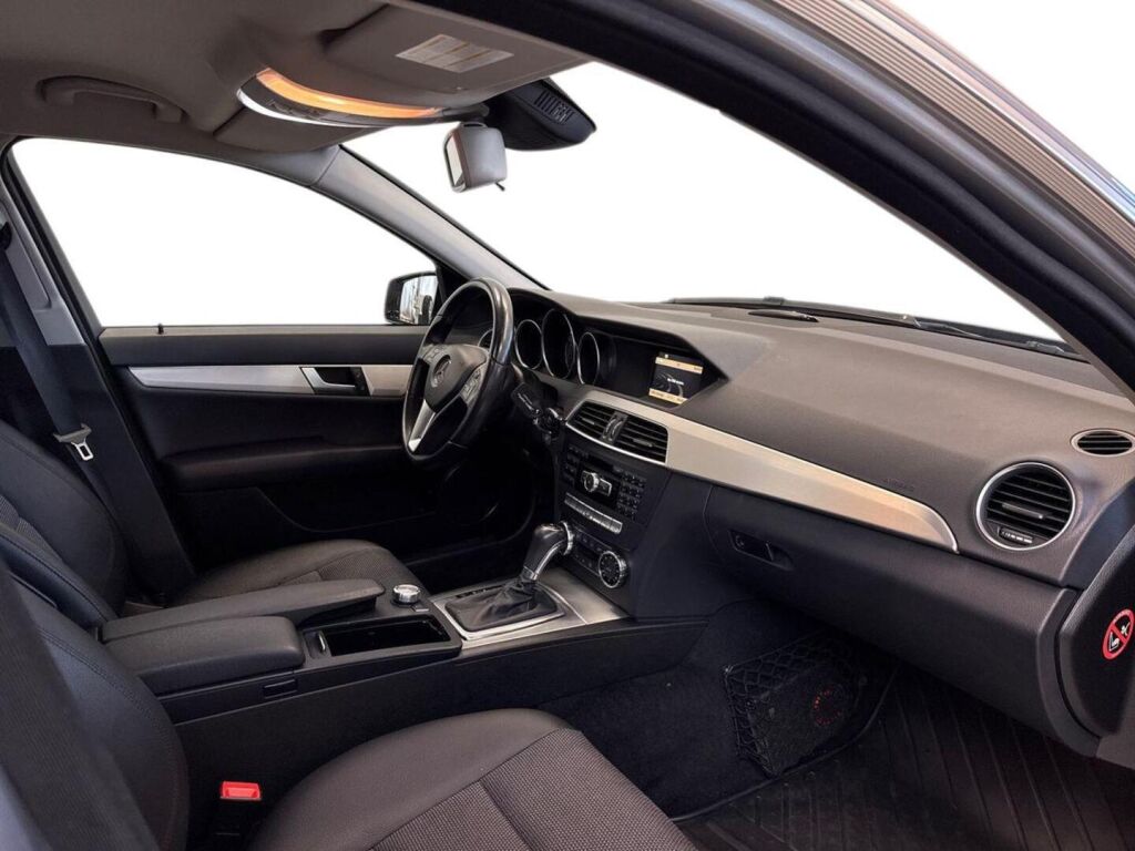 Mercedes-Benz C 2012 Harmaa