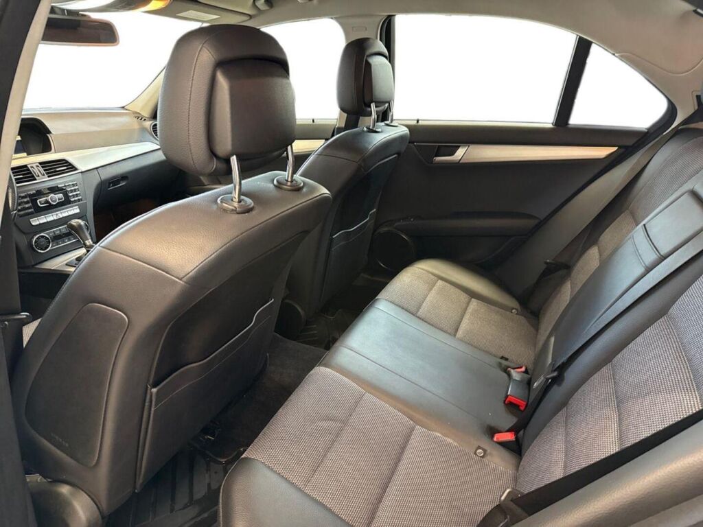 Mercedes-Benz C 2012 Harmaa