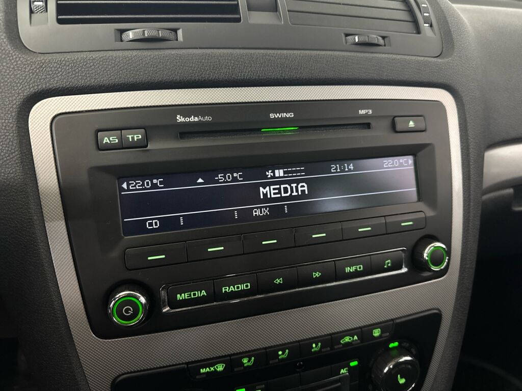 Skoda Octavia 2012 Ruskea (beige)