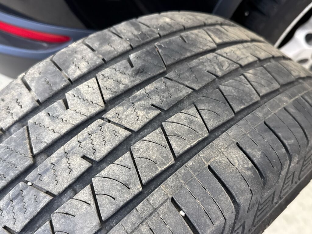 Volkswagen Tiguan 2012 Musta