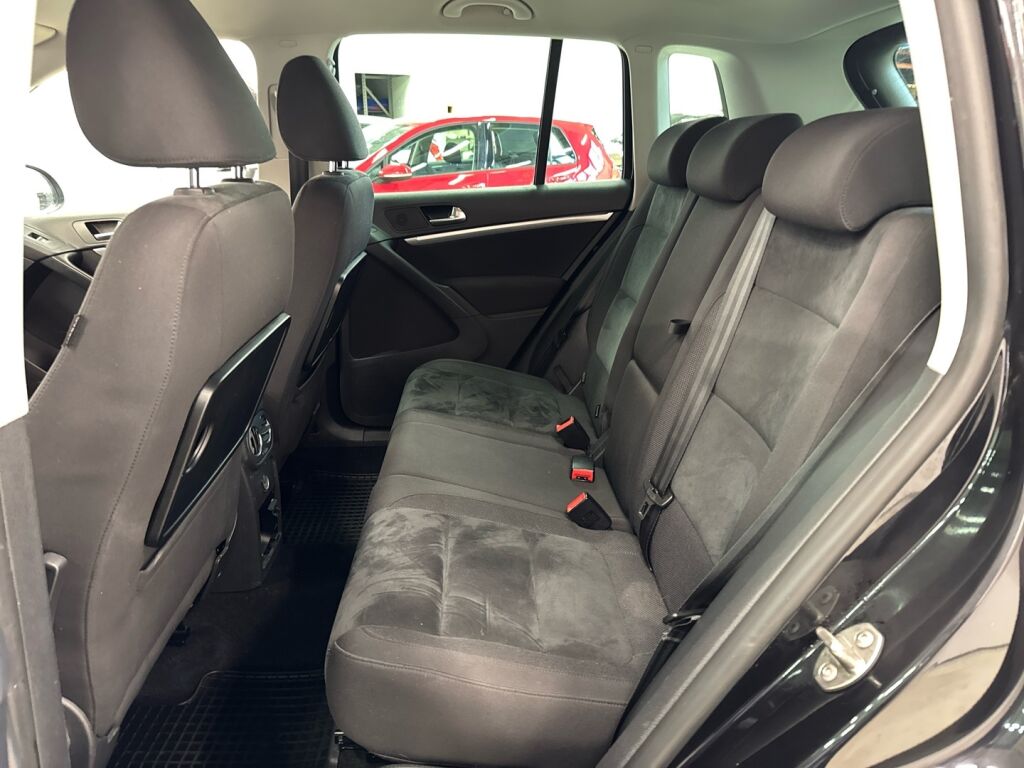 Volkswagen Tiguan 2012 Musta