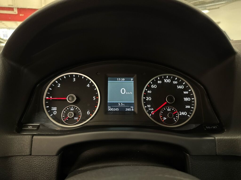 Volkswagen Tiguan 2012 Musta