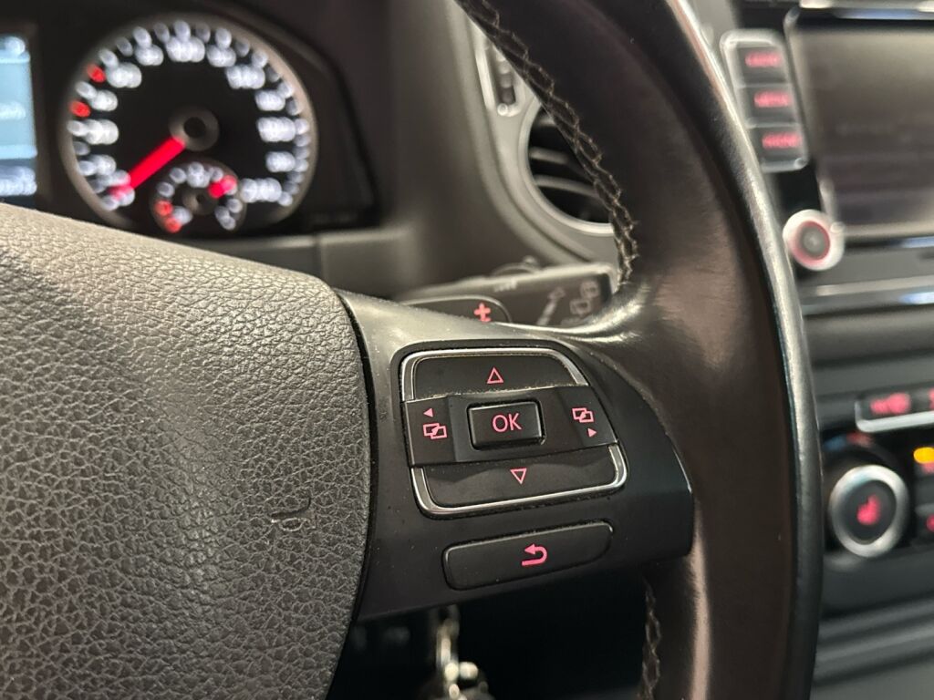 Volkswagen Tiguan 2012 Musta