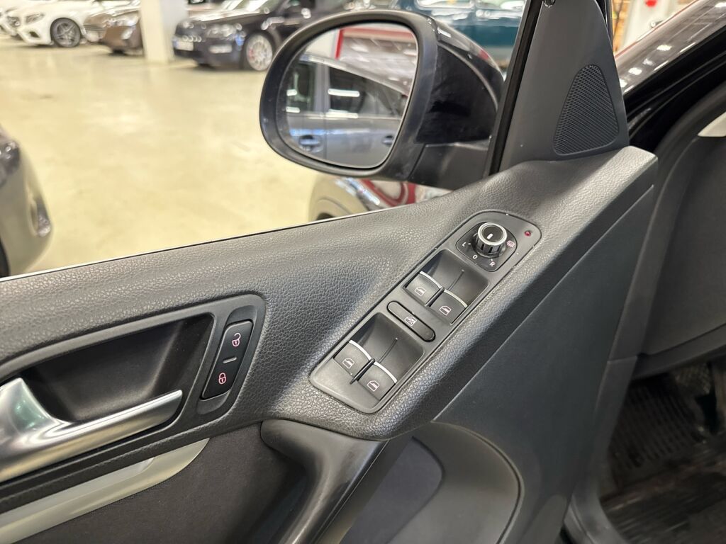 Volkswagen Tiguan 2012 Musta