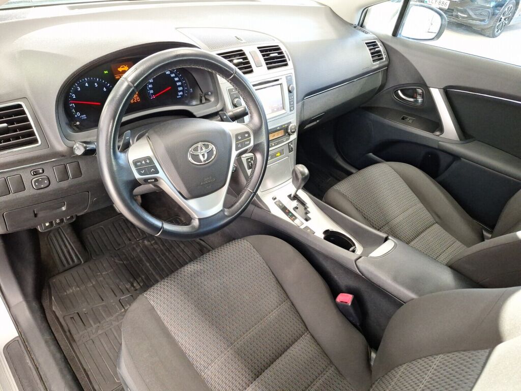 Toyota Avensis 2012 Harmaa