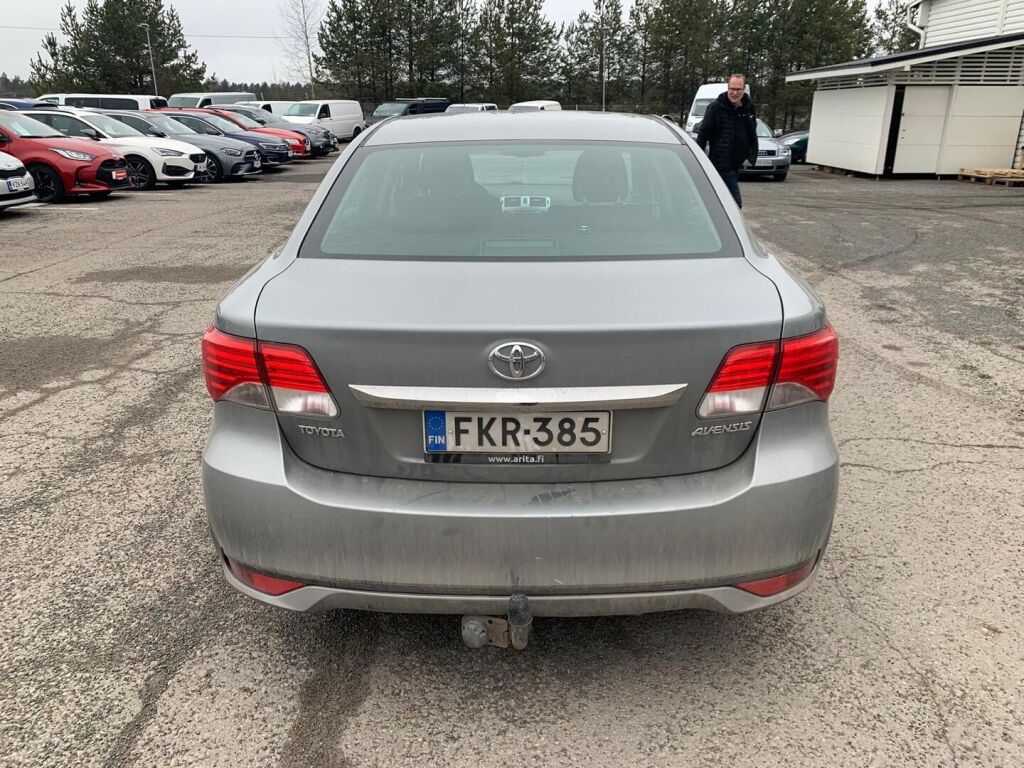 Toyota Avensis 2012 Harmaa