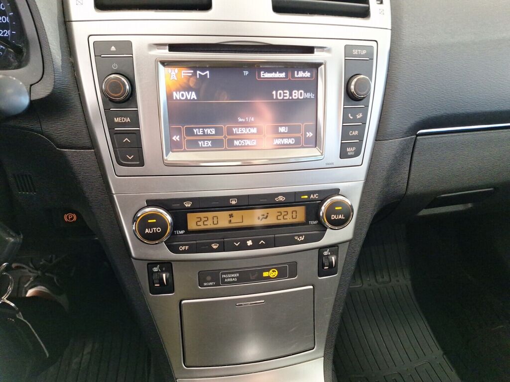 Toyota Avensis 2012 Harmaa