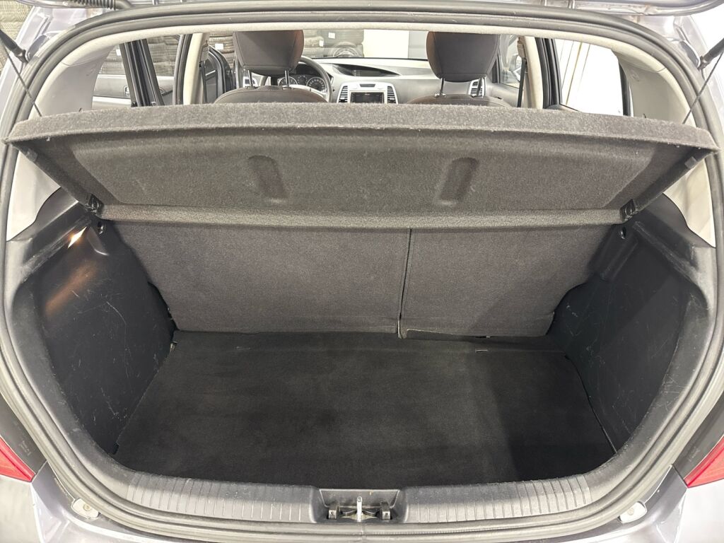 Hyundai i20 2012 Harmaa