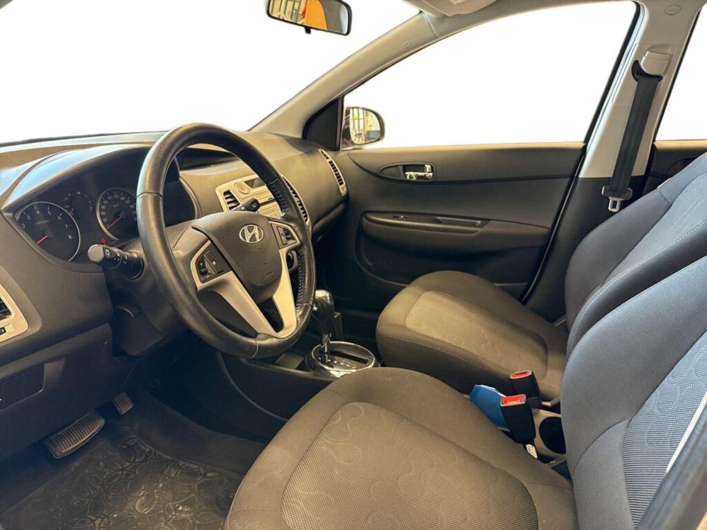 Hyundai i20 2012 Hopea