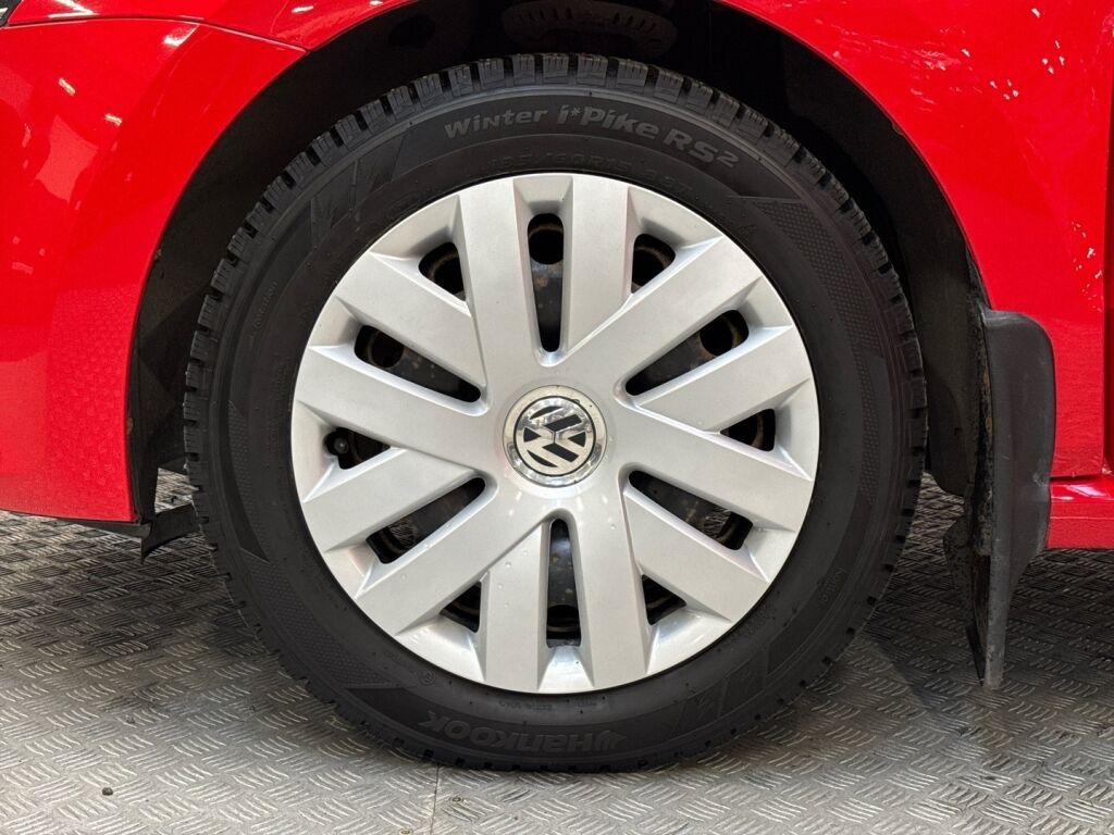 Volkswagen Polo 2012 Punainen