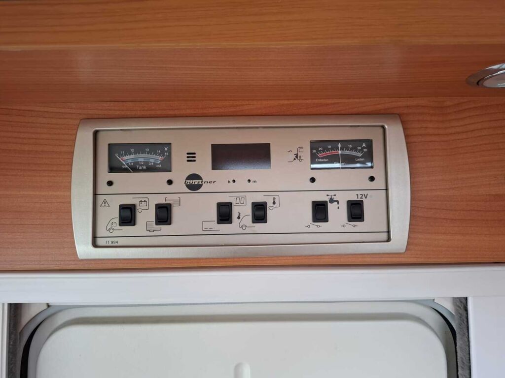 Bürstner Aviano I707 2012 Ruskea (beige)