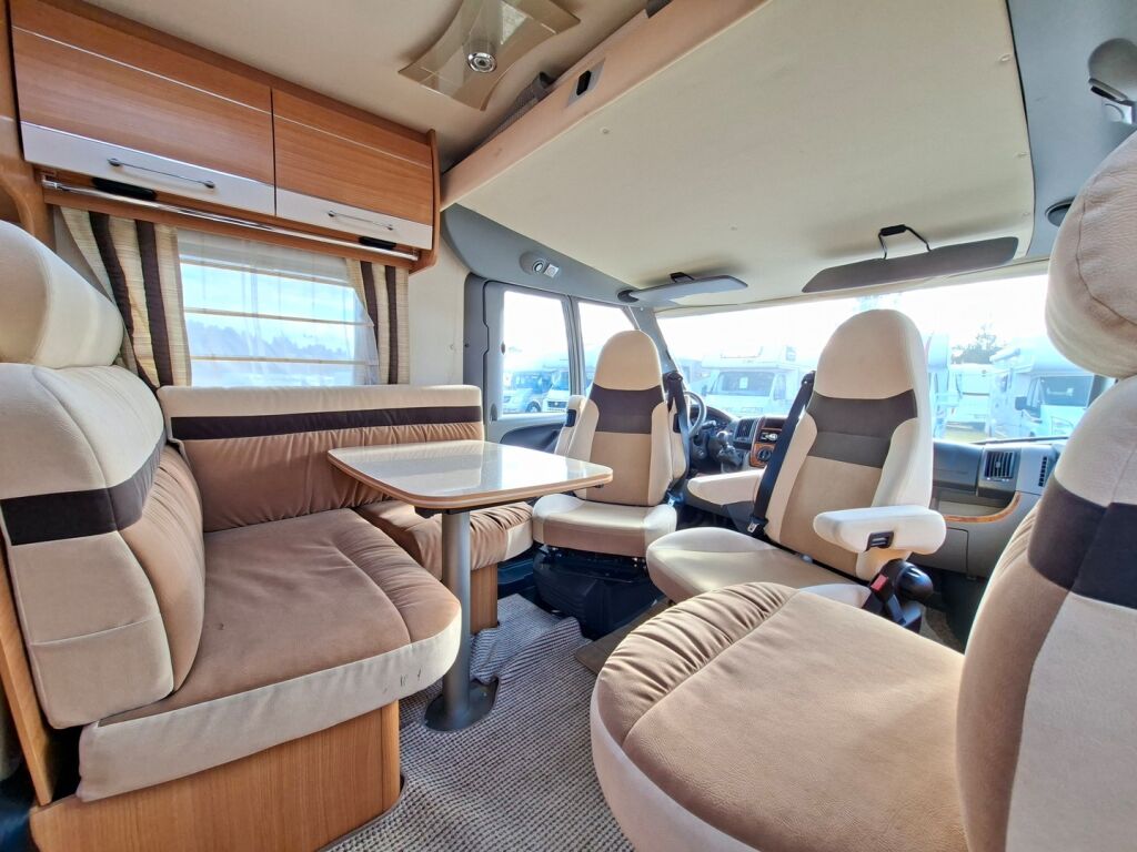 Bürstner Aviano I707 2012 Ruskea (beige)