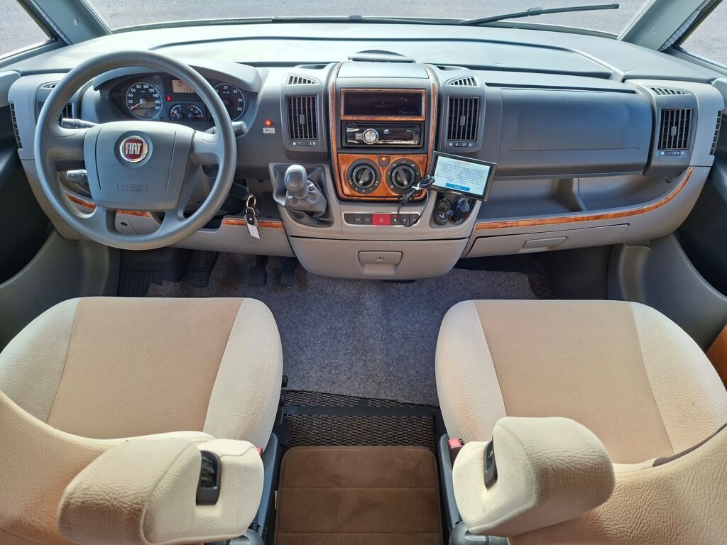Bürstner Aviano I707 2012 Ruskea (beige)