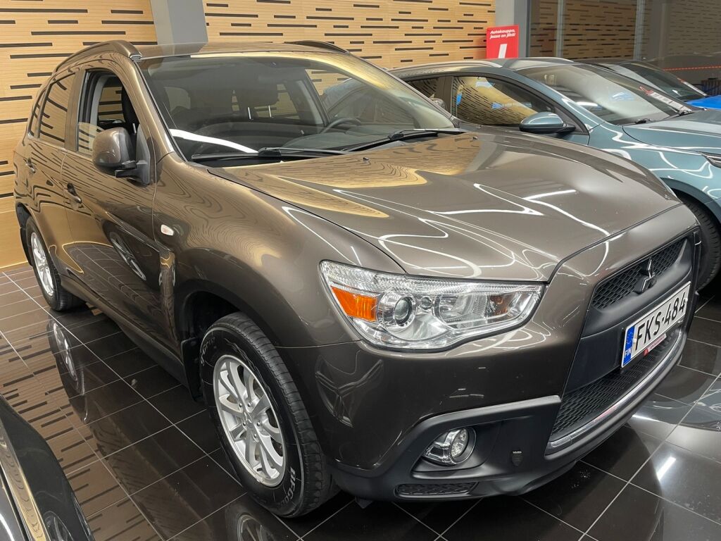 Mitsubishi ASX 2012 Ruskea (beige)